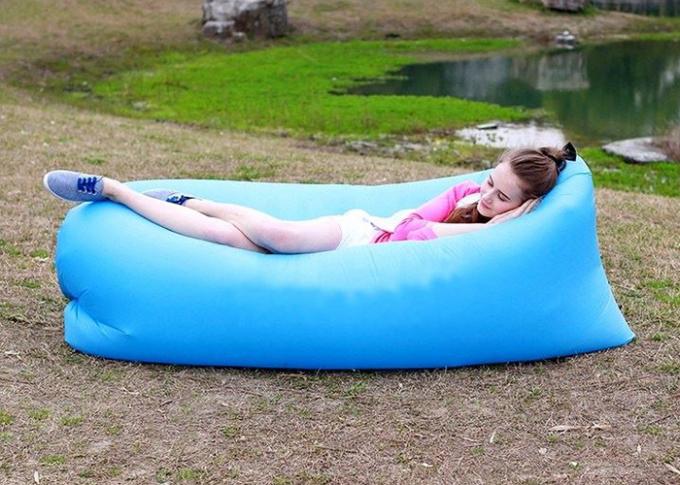 100% aufblasbare Sofa-Nylontasche im Freien, einfach zu tragendem kampierendem aufblasbarem Schlafensofa