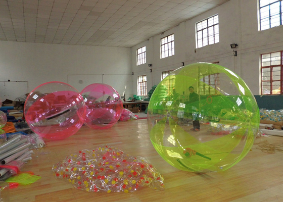 China PVC 2.0m grüner/transparenter aufblasbarer Wasser-Ball für Swimmingpool fournisseur