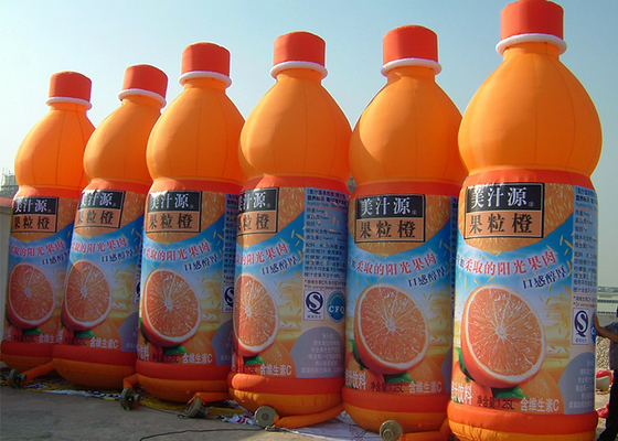 China Orangensaft-Flaschen-aufblasbare Werbungs-Produkte mit dem vollen Drucken besonders angefertigt distributeur